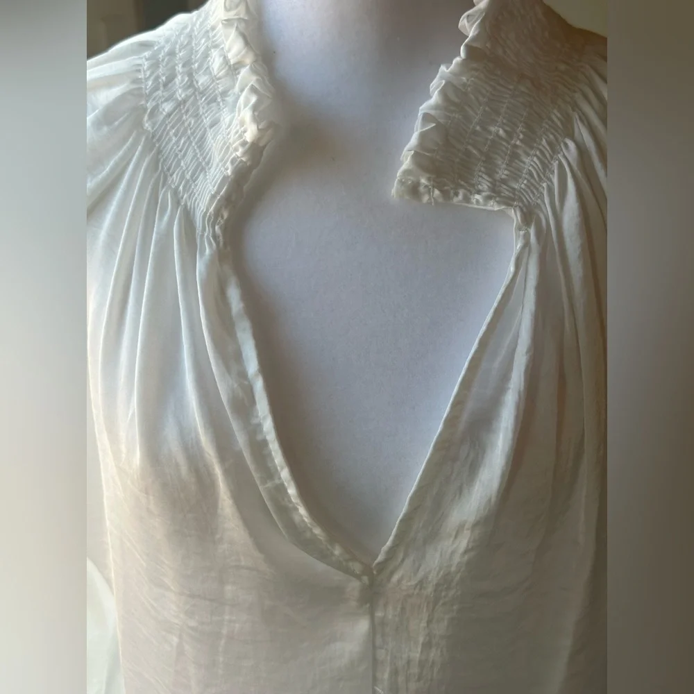 BUCKET LIST Elegant Blouse size Large - Picture 8 of 10